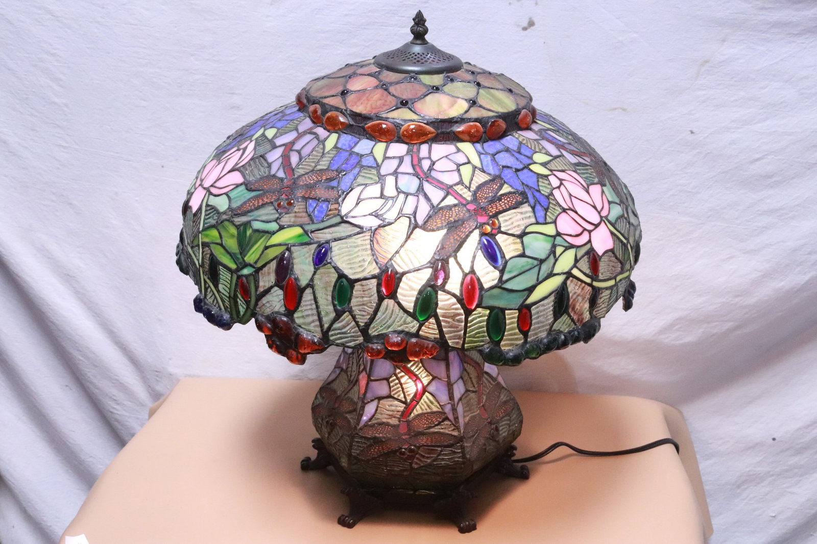 A fancy table lamp (1 of 7)