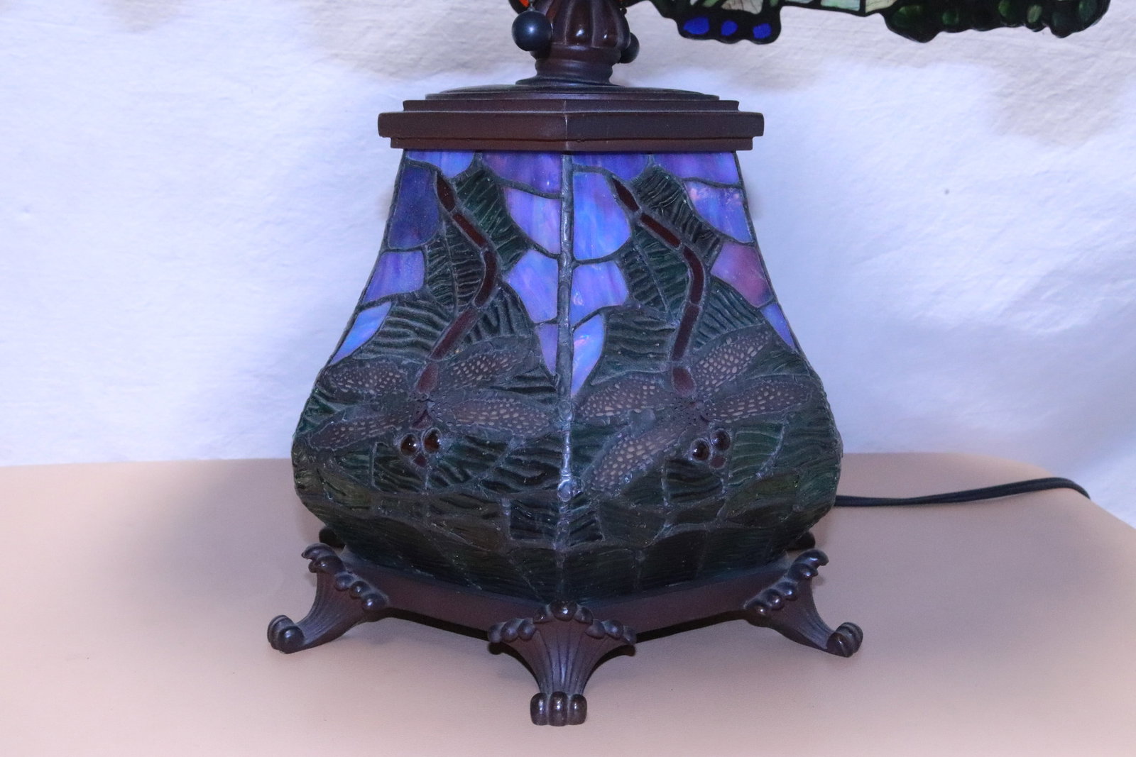 A fancy table lamp - 4