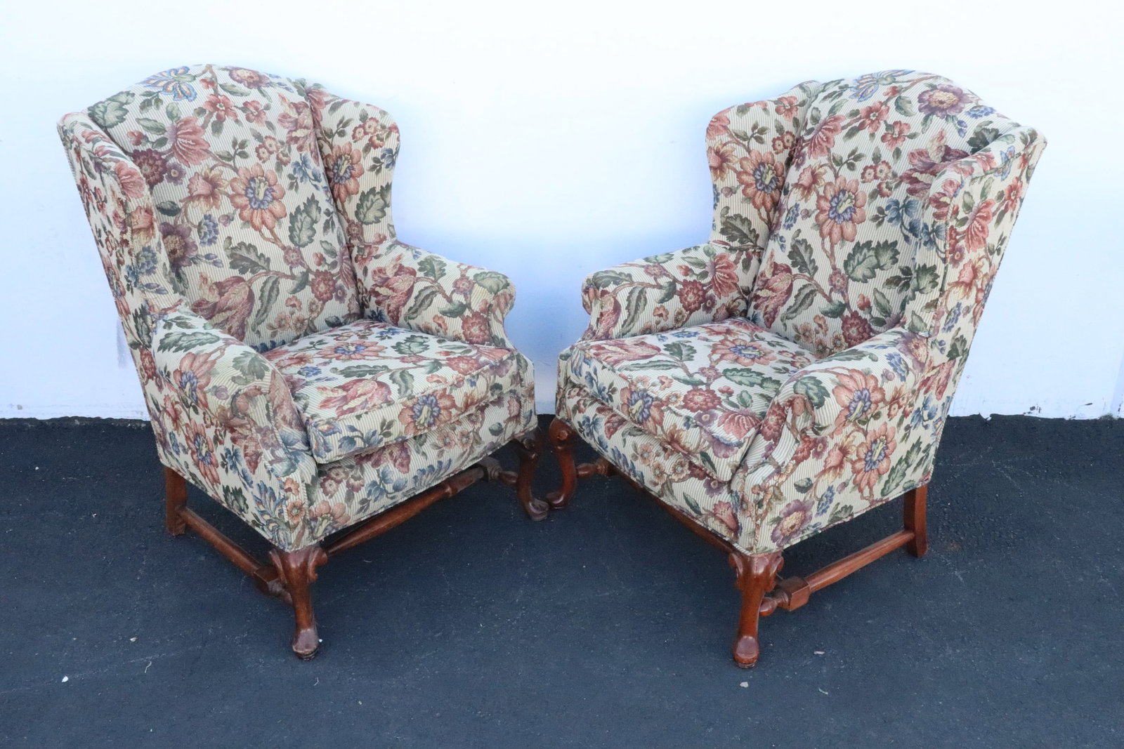 Pair Ethan Allen wingback chairs - 4