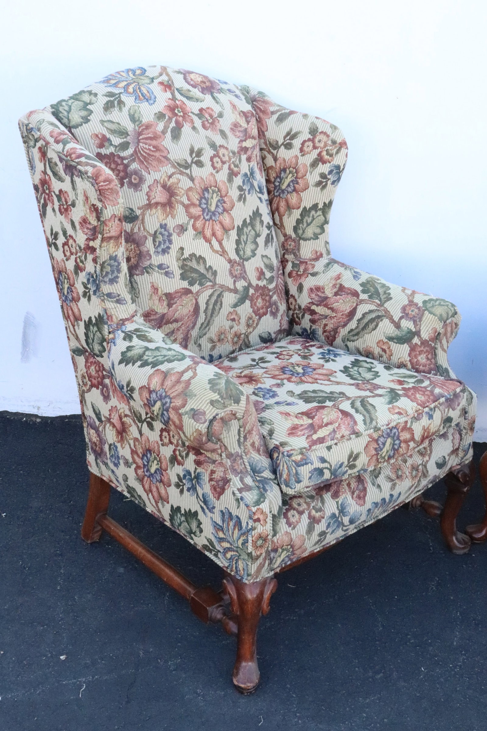 Pair Ethan Allen wingback chairs - 6