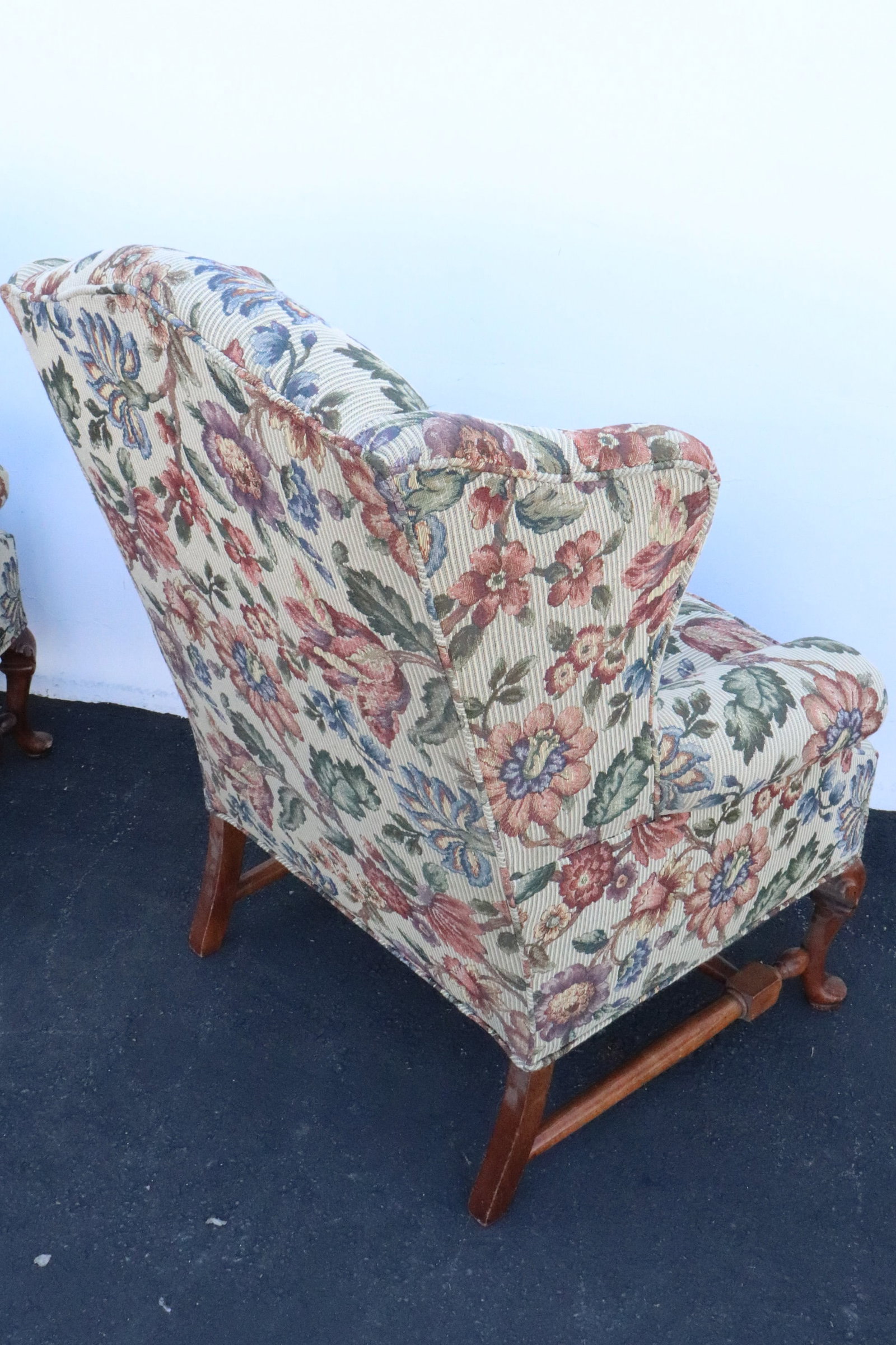 Pair Ethan Allen wingback chairs - 8