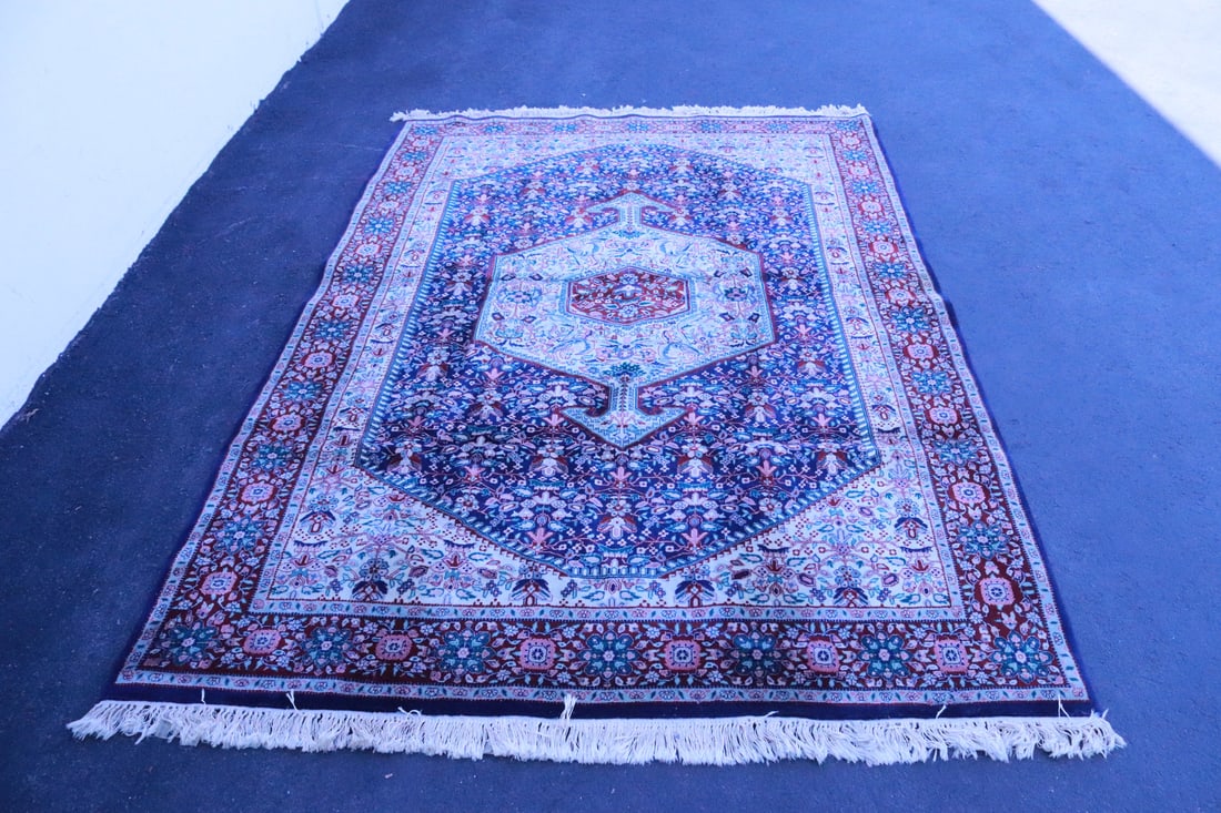 Very fine vintage Persian room size rug (1 of 8)