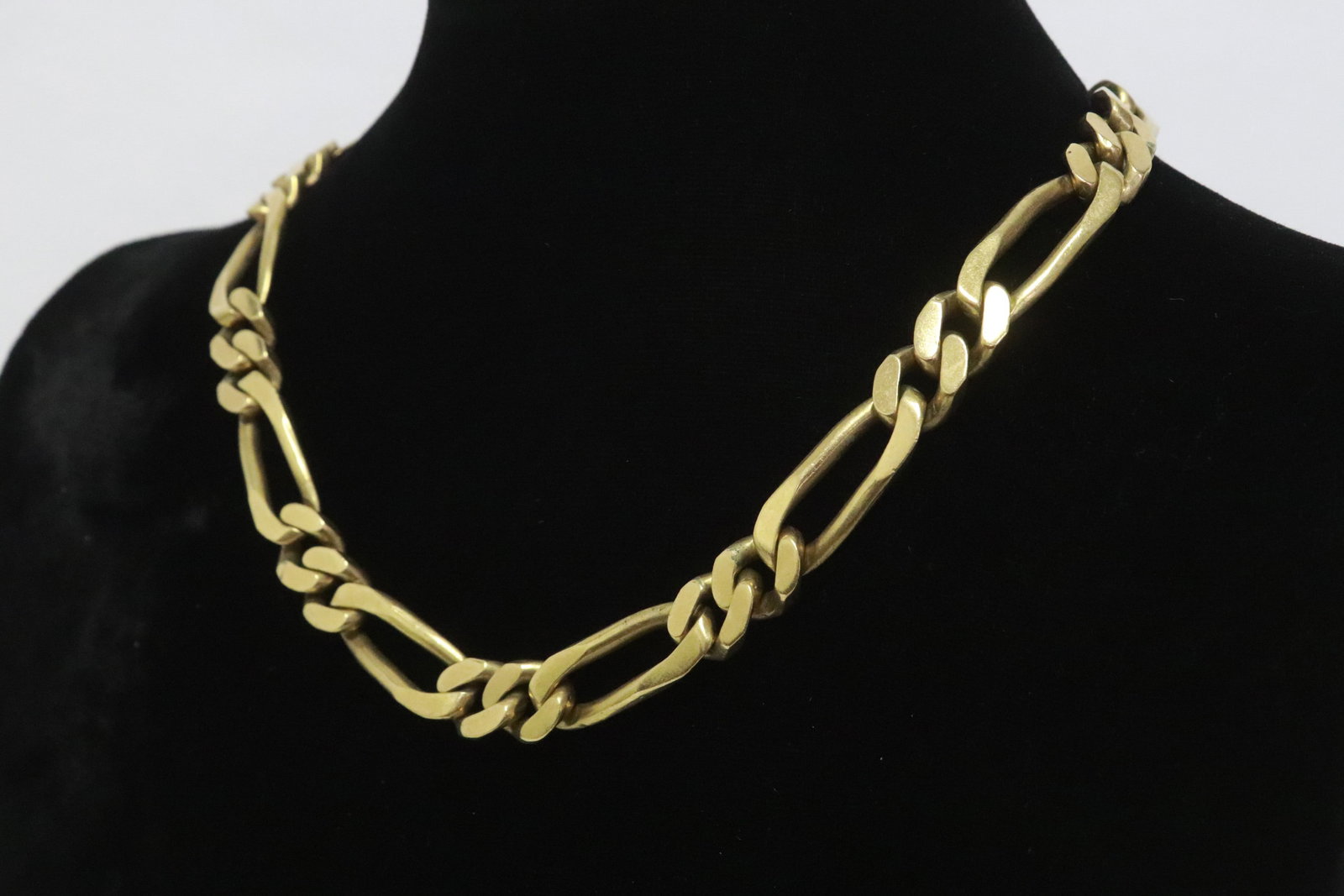 A solid 18K Y/G anchor link necklace - 3