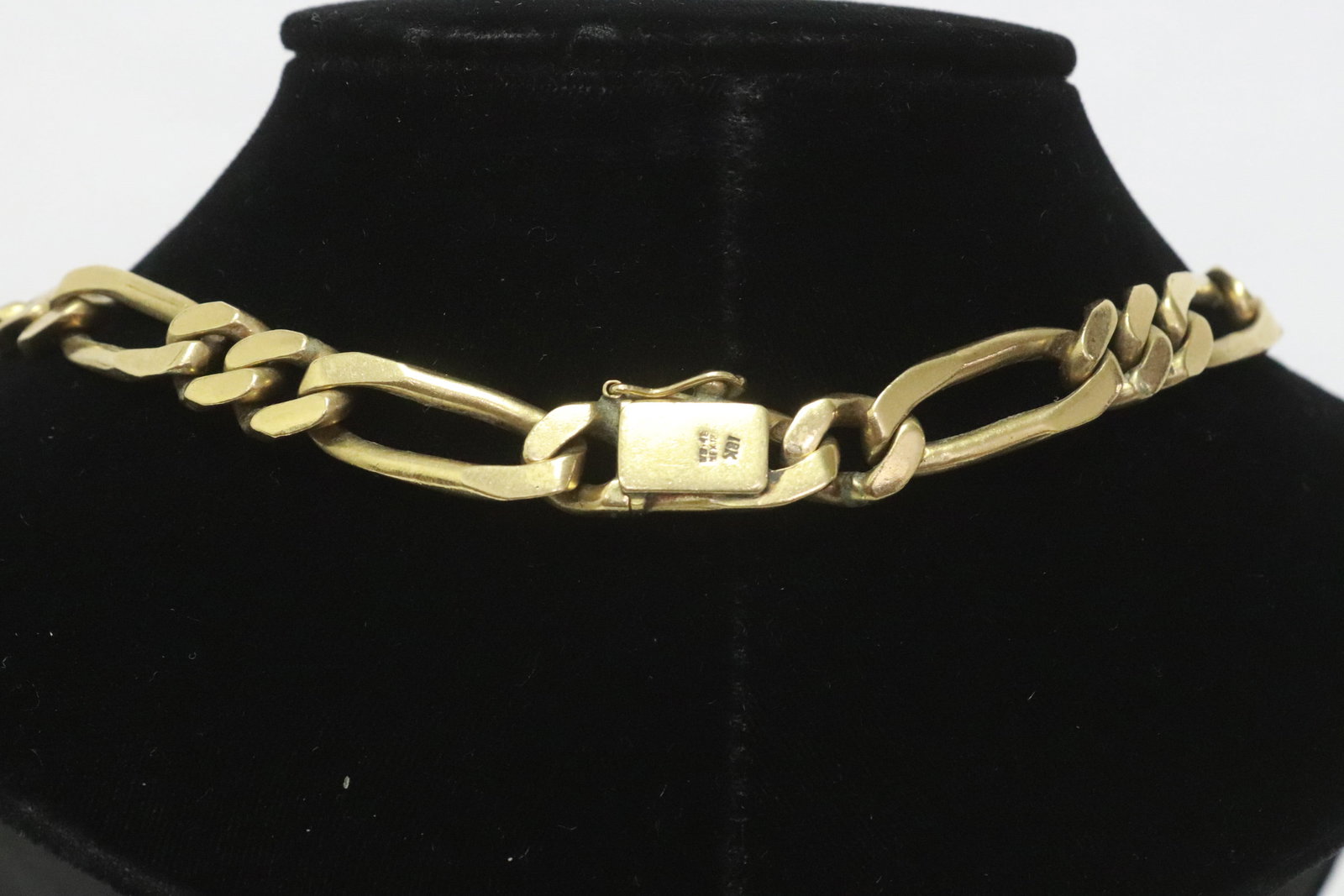 A solid 18K Y/G anchor link necklace - 5