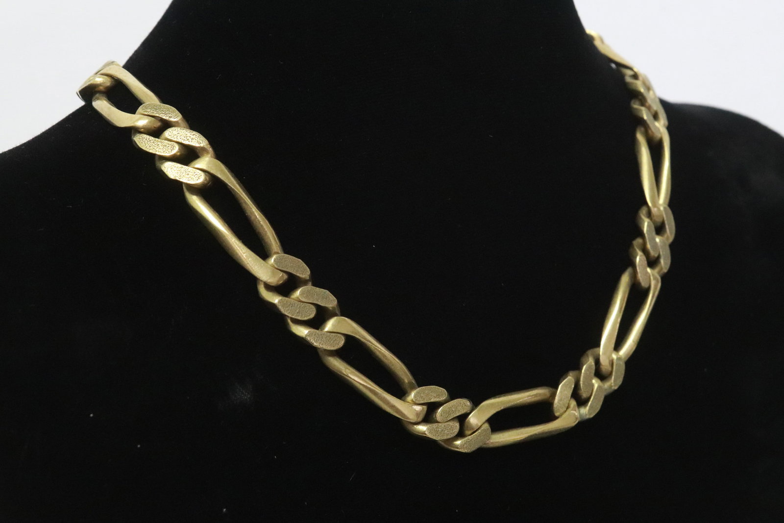 A solid 18K Y/G anchor link necklace - 7