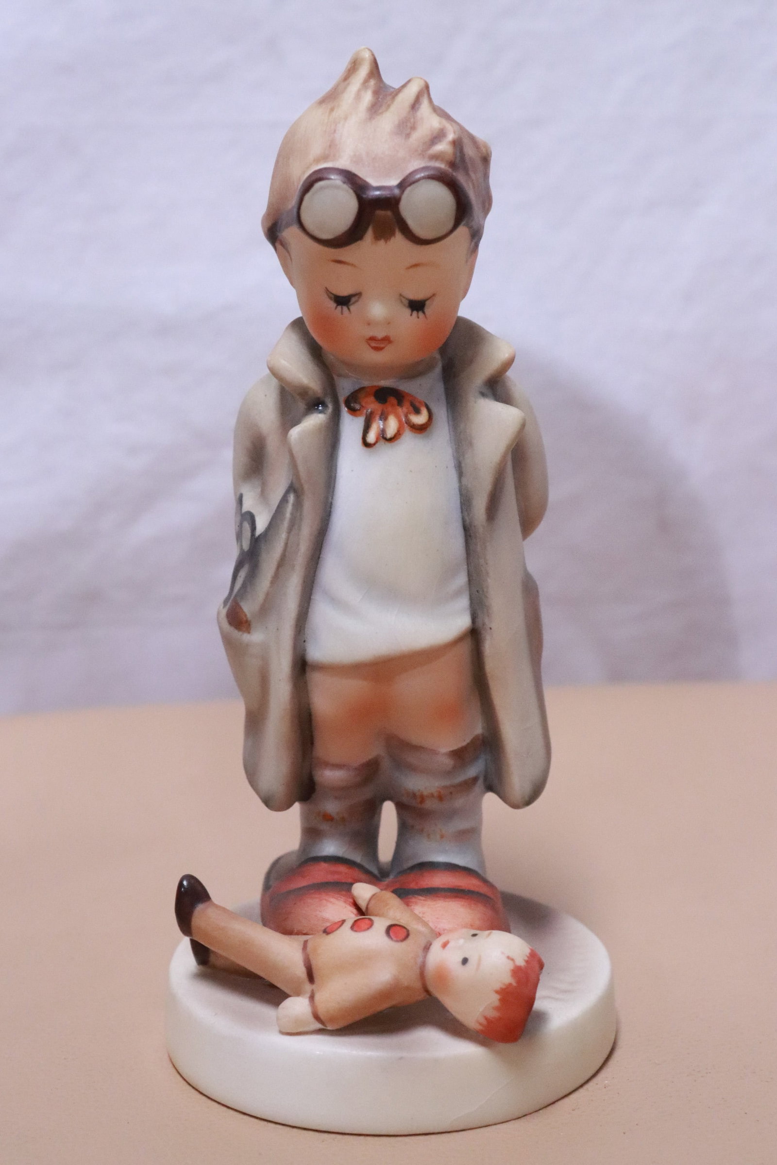 3 Hummel figurines - 2