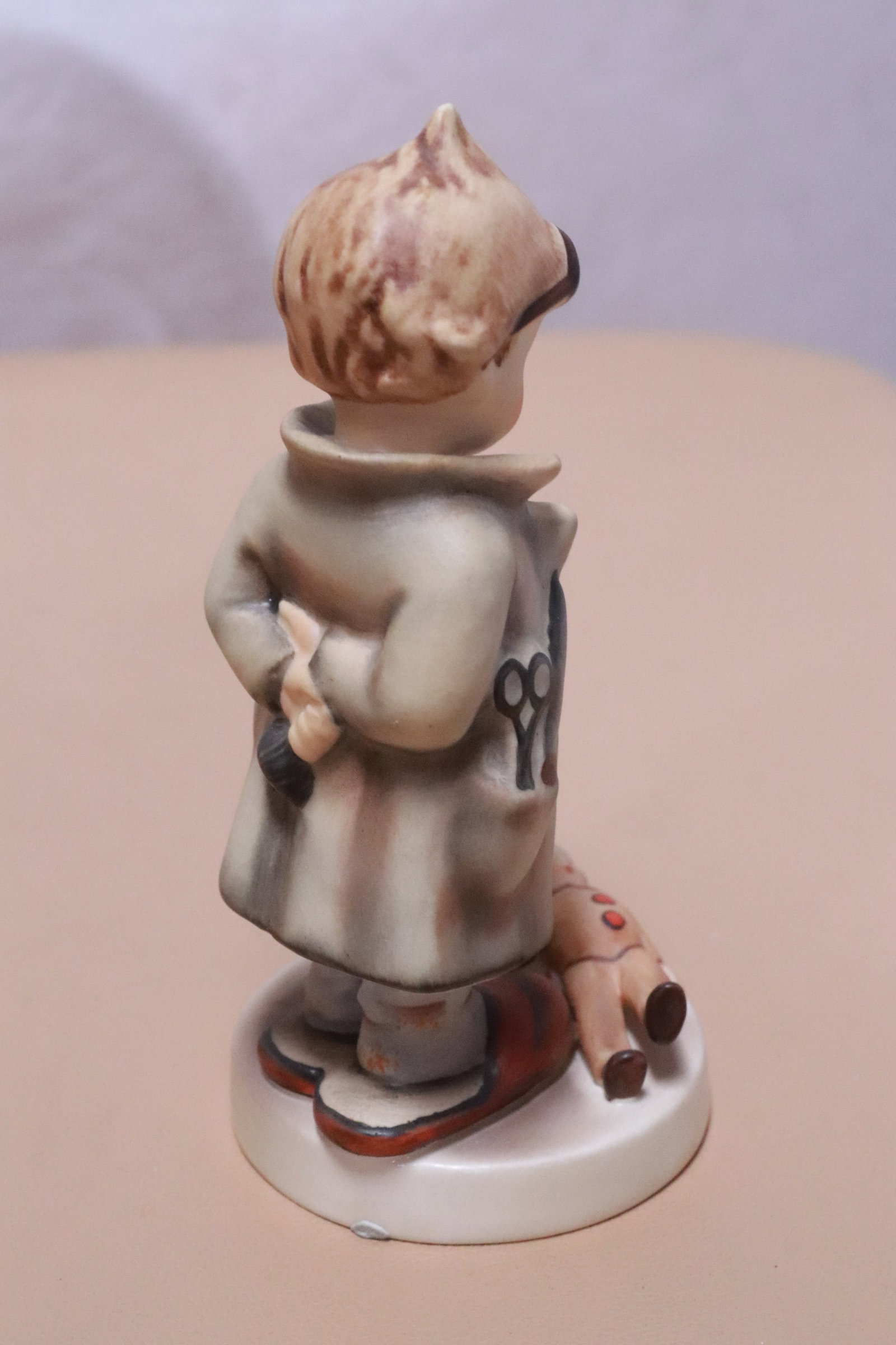 3 Hummel figurines - 4