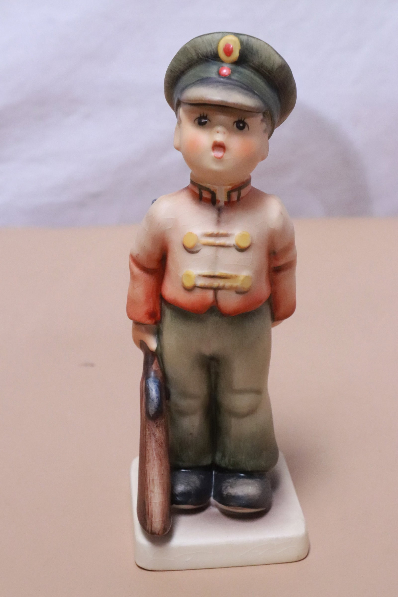 3 Hummel figurines - 8