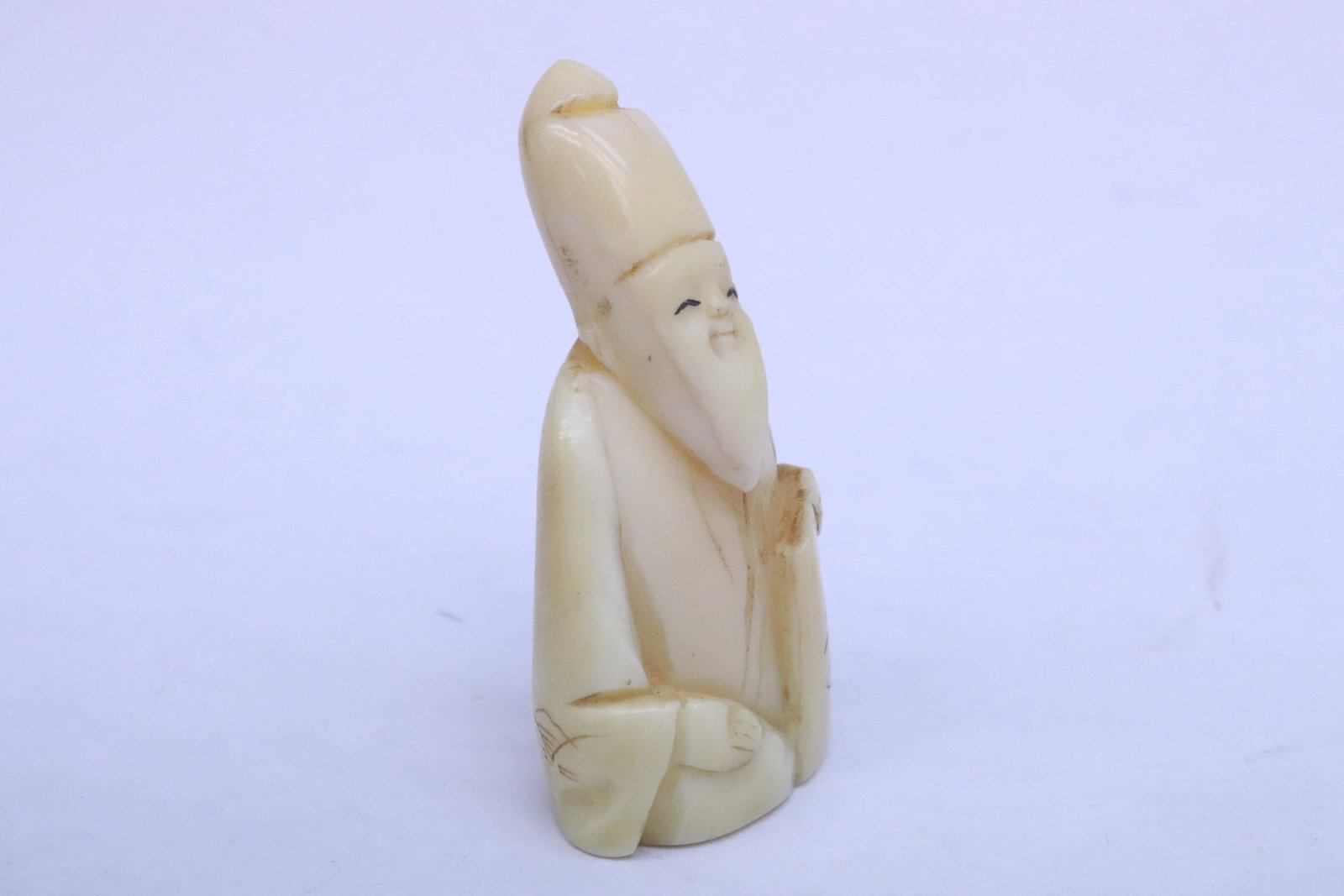2 Japanese bone carved netsuke - 5