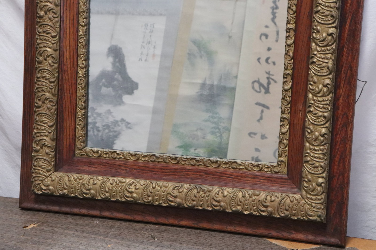 A Victorian wall mirror - 3