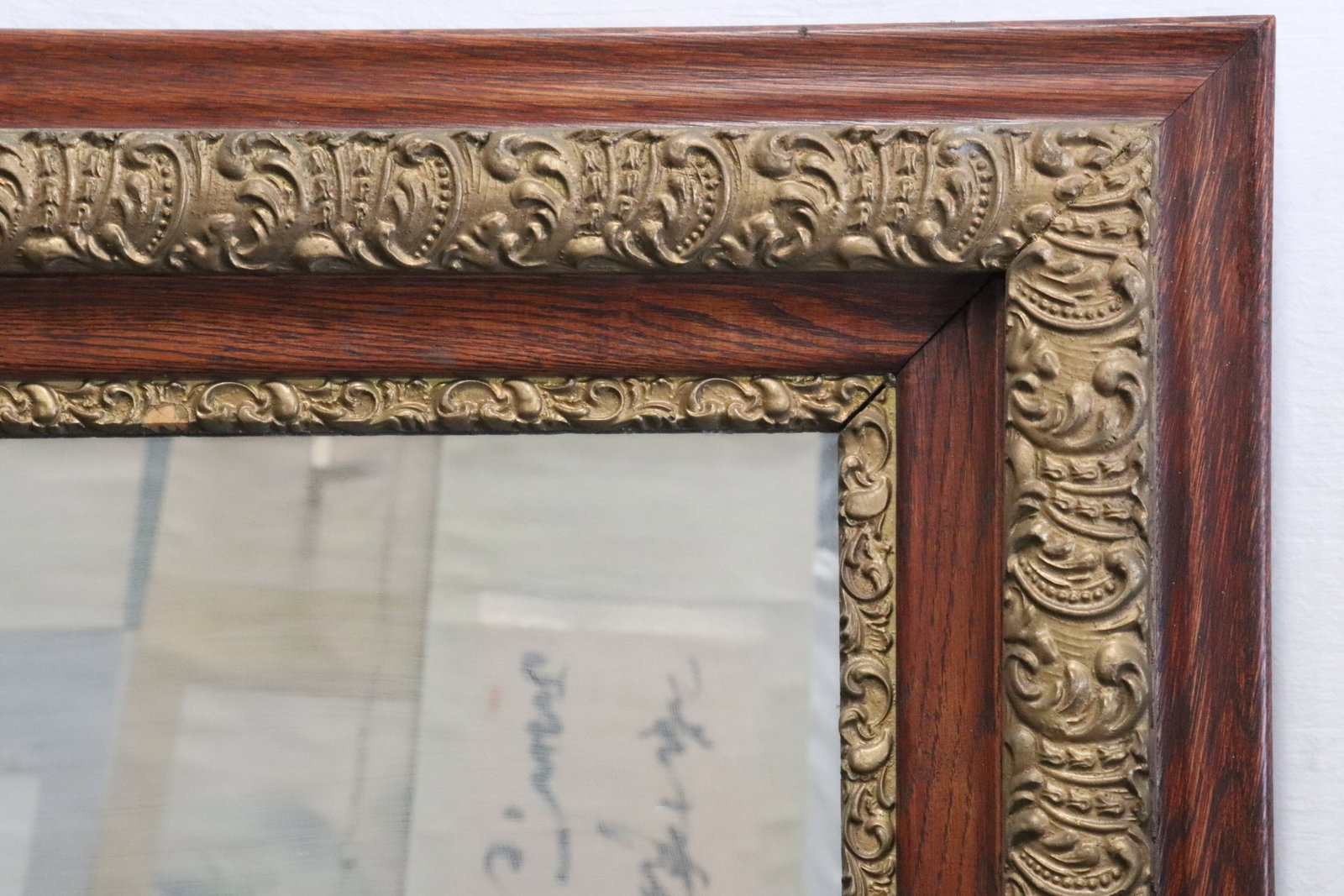 A Victorian wall mirror - 5