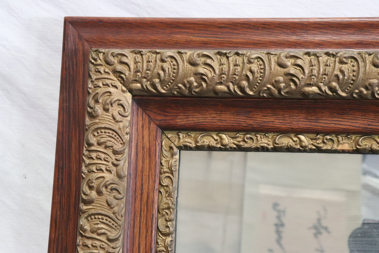 A Victorian wall mirror - 6