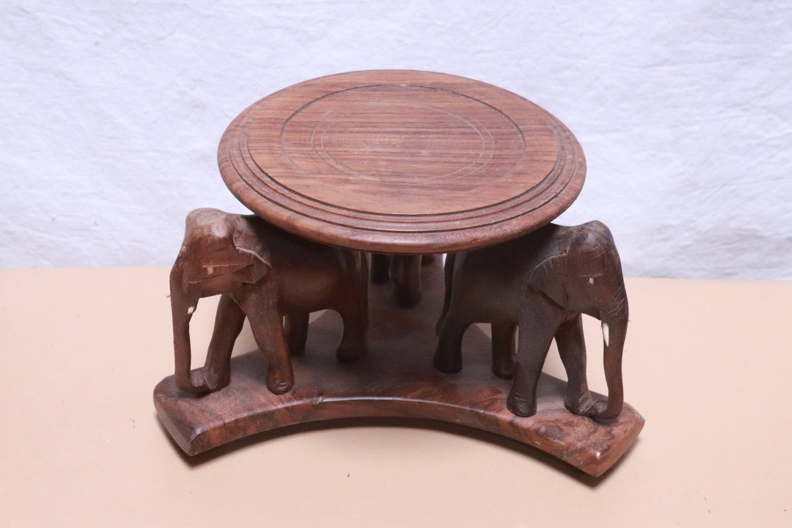 5 pieces table articles - 3