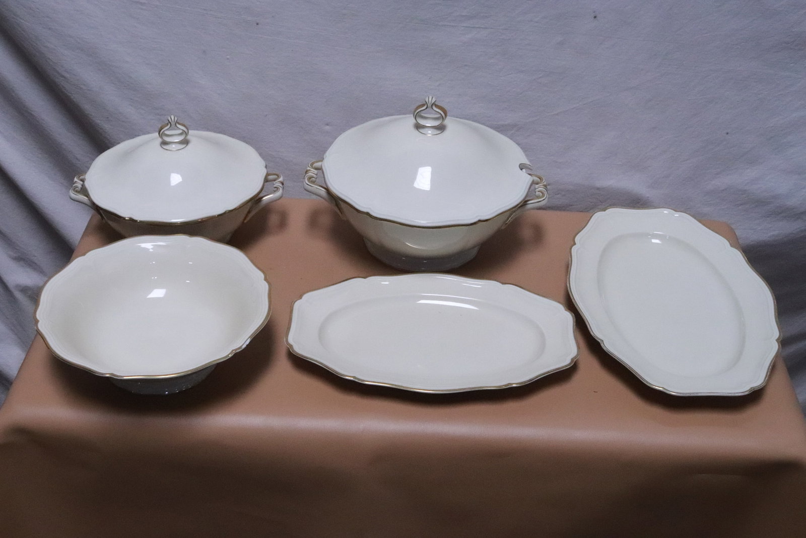 5 Rosenthal serving pieces in chippendale pattern (1 of 9)