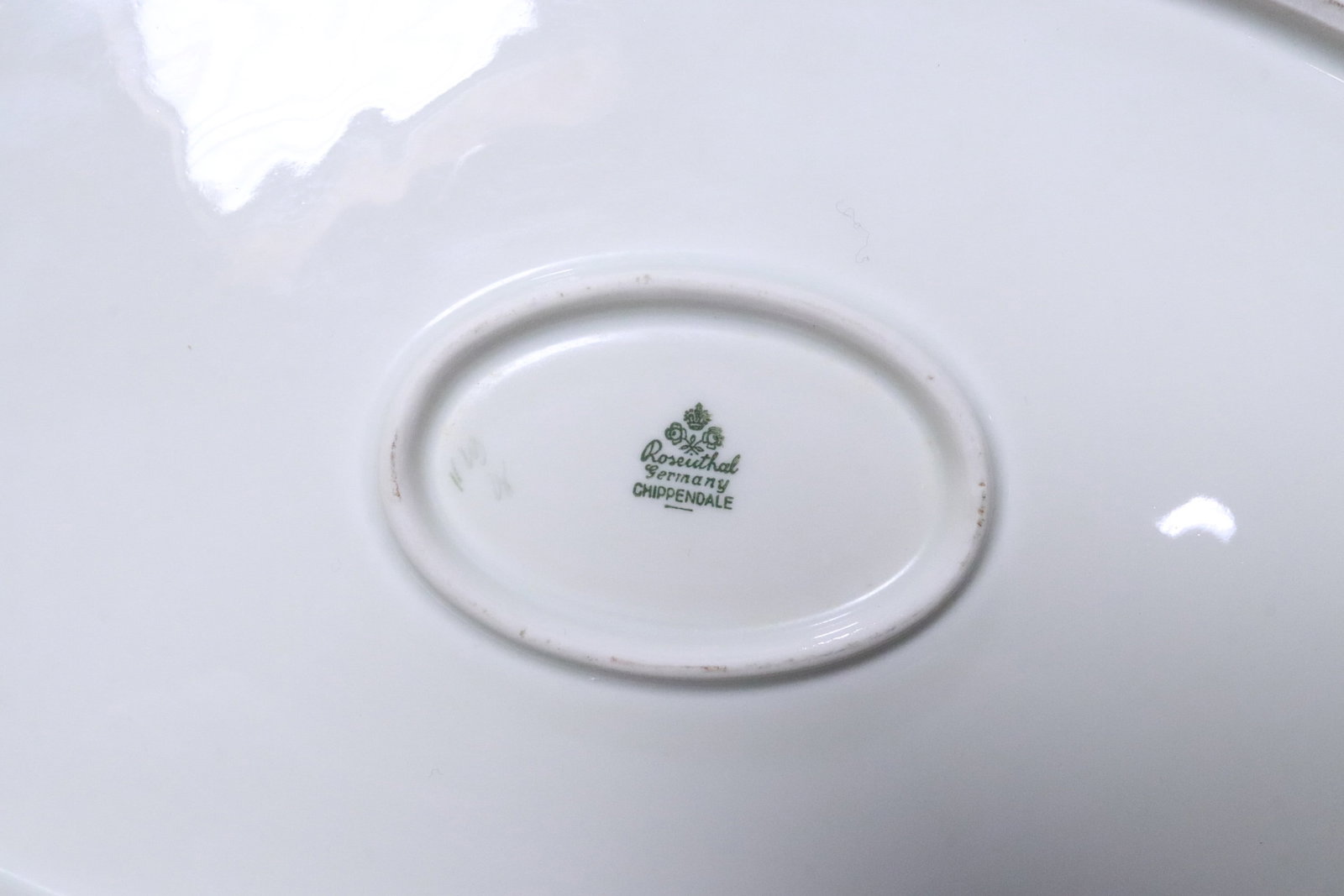 5 Rosenthal serving pieces in chippendale pattern - 9
