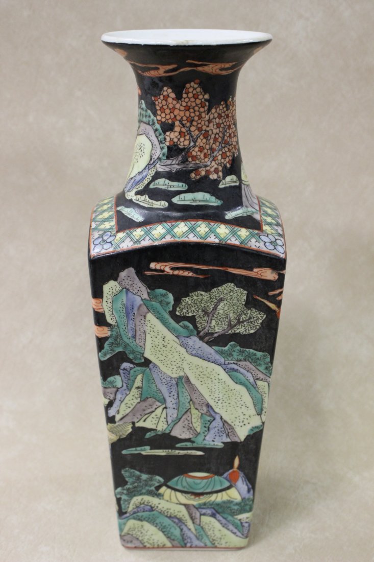 Chinese vintage famille noir porcelain square vase: Chinese vintage famille noir porcelain square vase painted with war scene, 14.25"Hx4.75"x4.75"