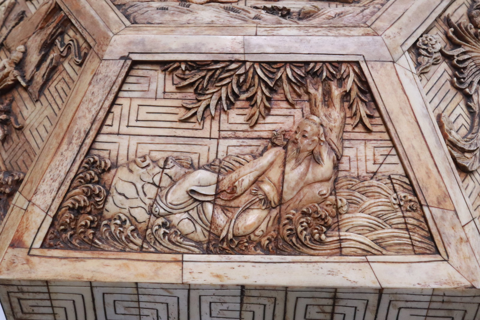 Chinese bone carved large hexagonal box - 2