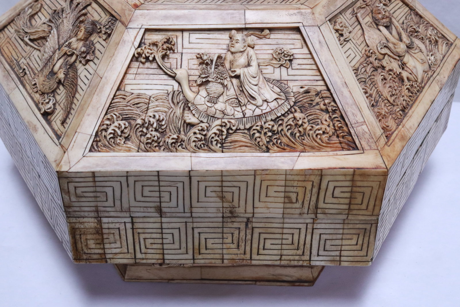 Chinese bone carved large hexagonal box - 8