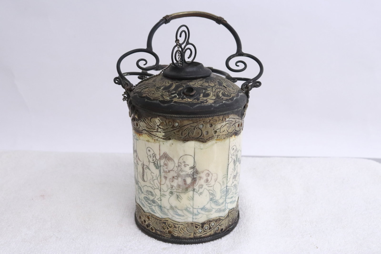 2 bone decorated tea caddies - 9