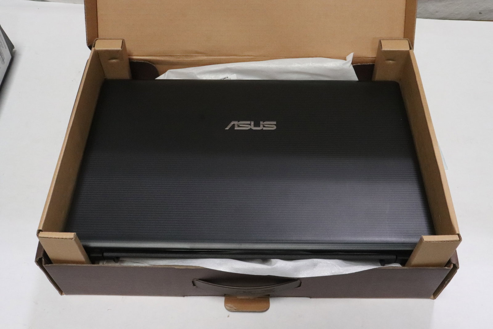 2 laptop computers - 3