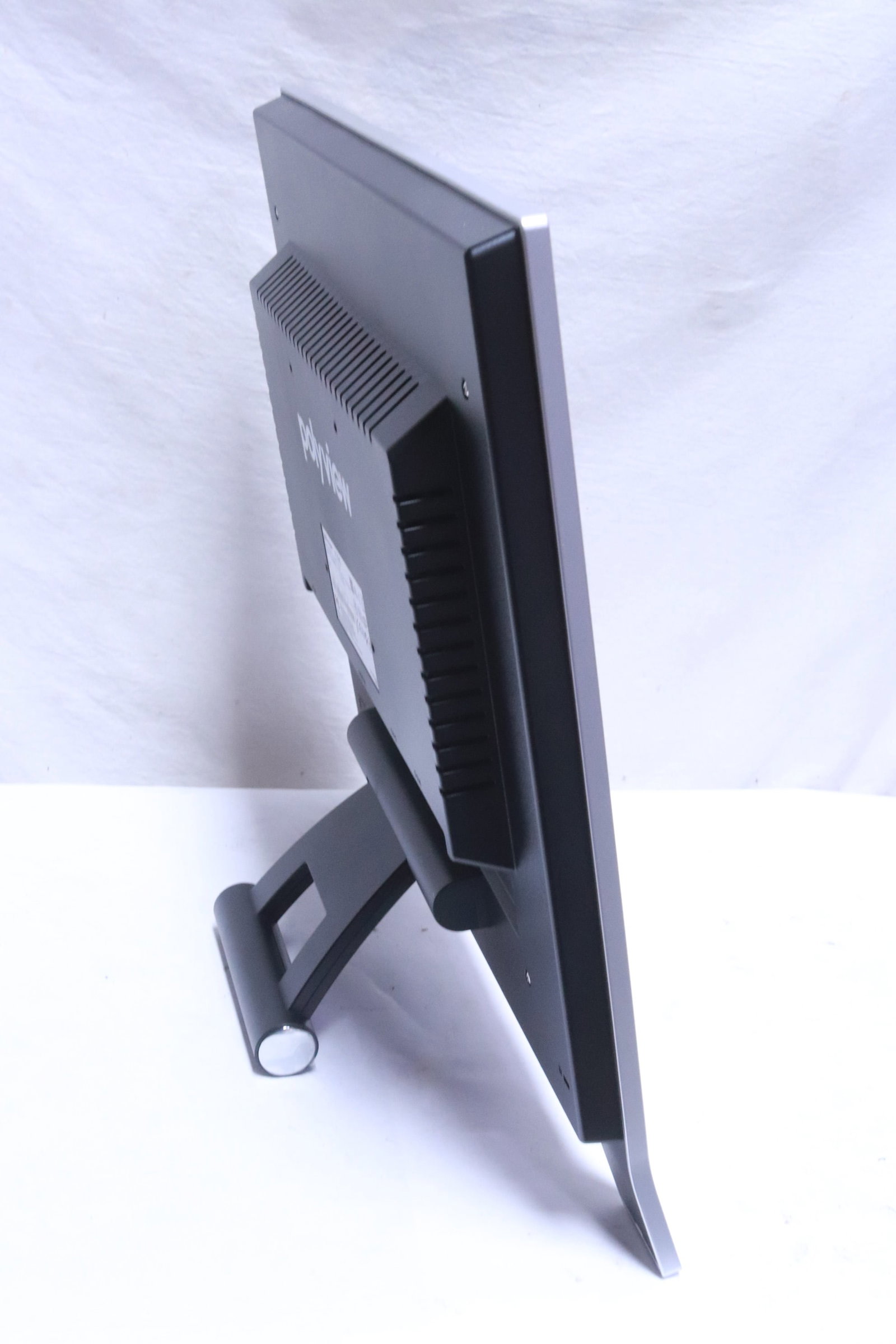 Polyview computer screen in box - 4
