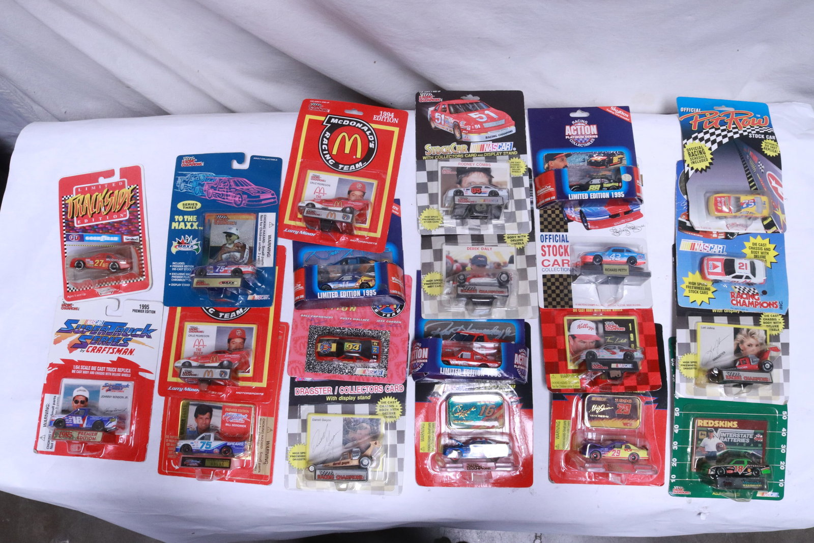 Approx. 20 racing champion cars, some are signed: Approx. 20 racing champion cars, some are signed
