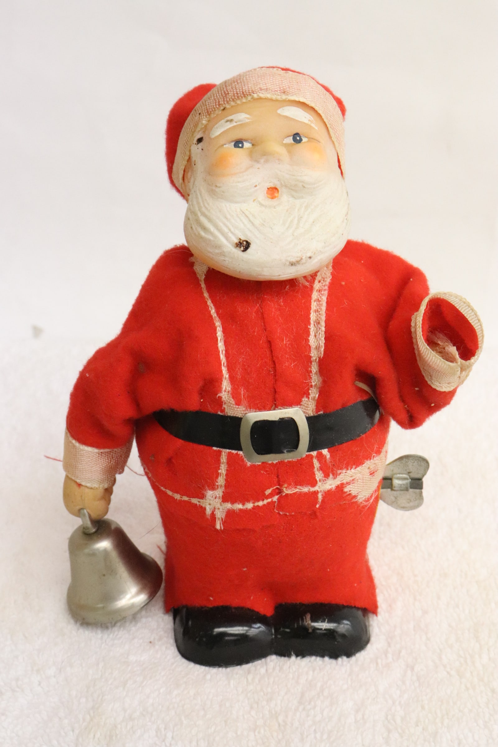 2 Santa figures - 2