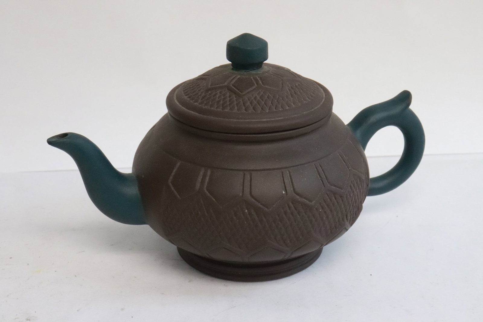 3 Yixing teapots - 2