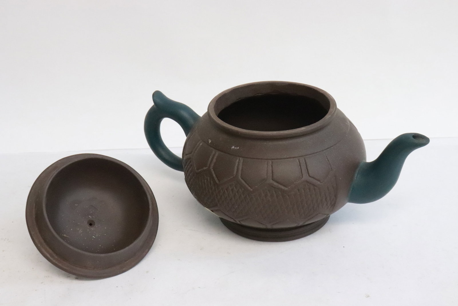 3 Yixing teapots - 3