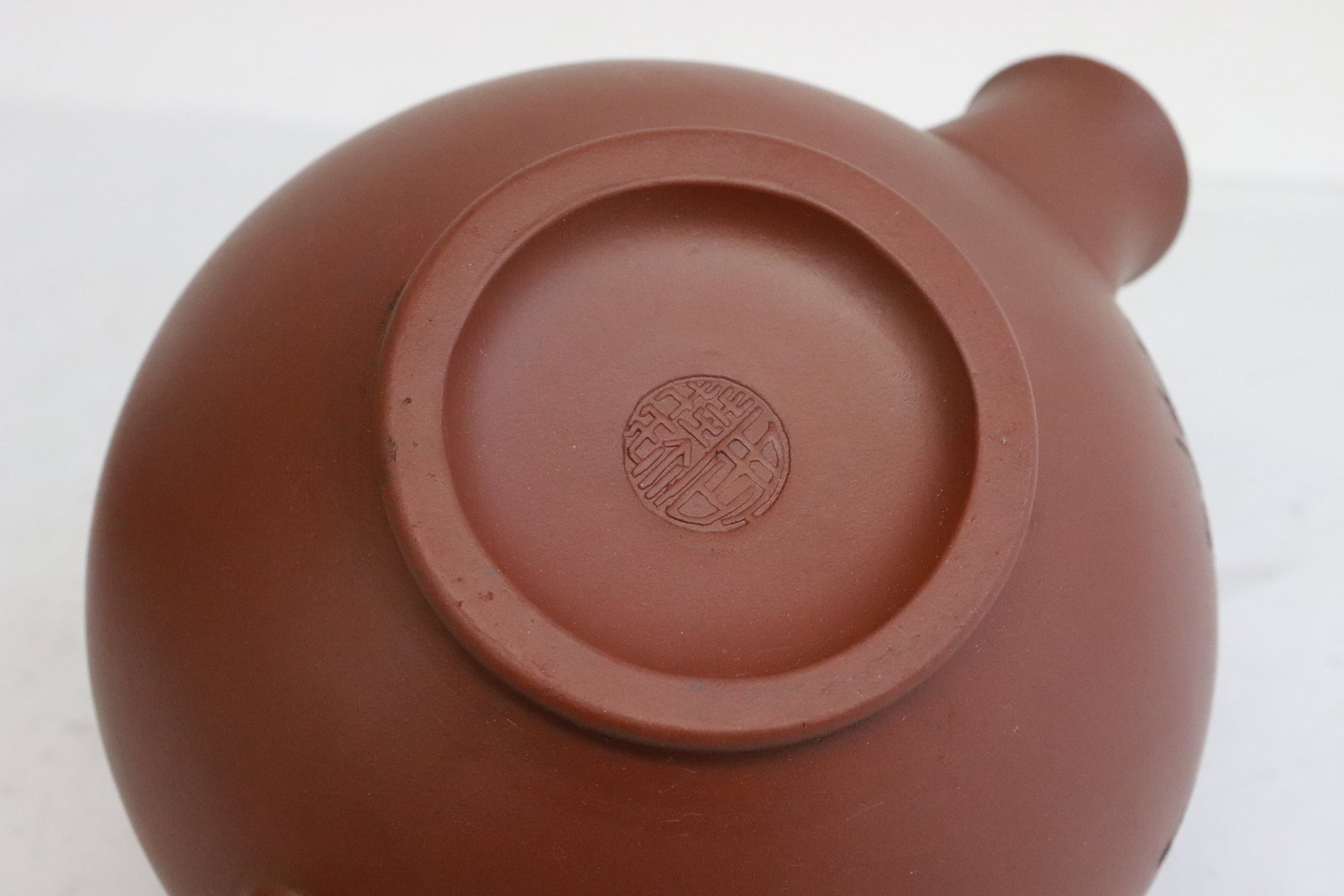 3 Yixing teapots - 10