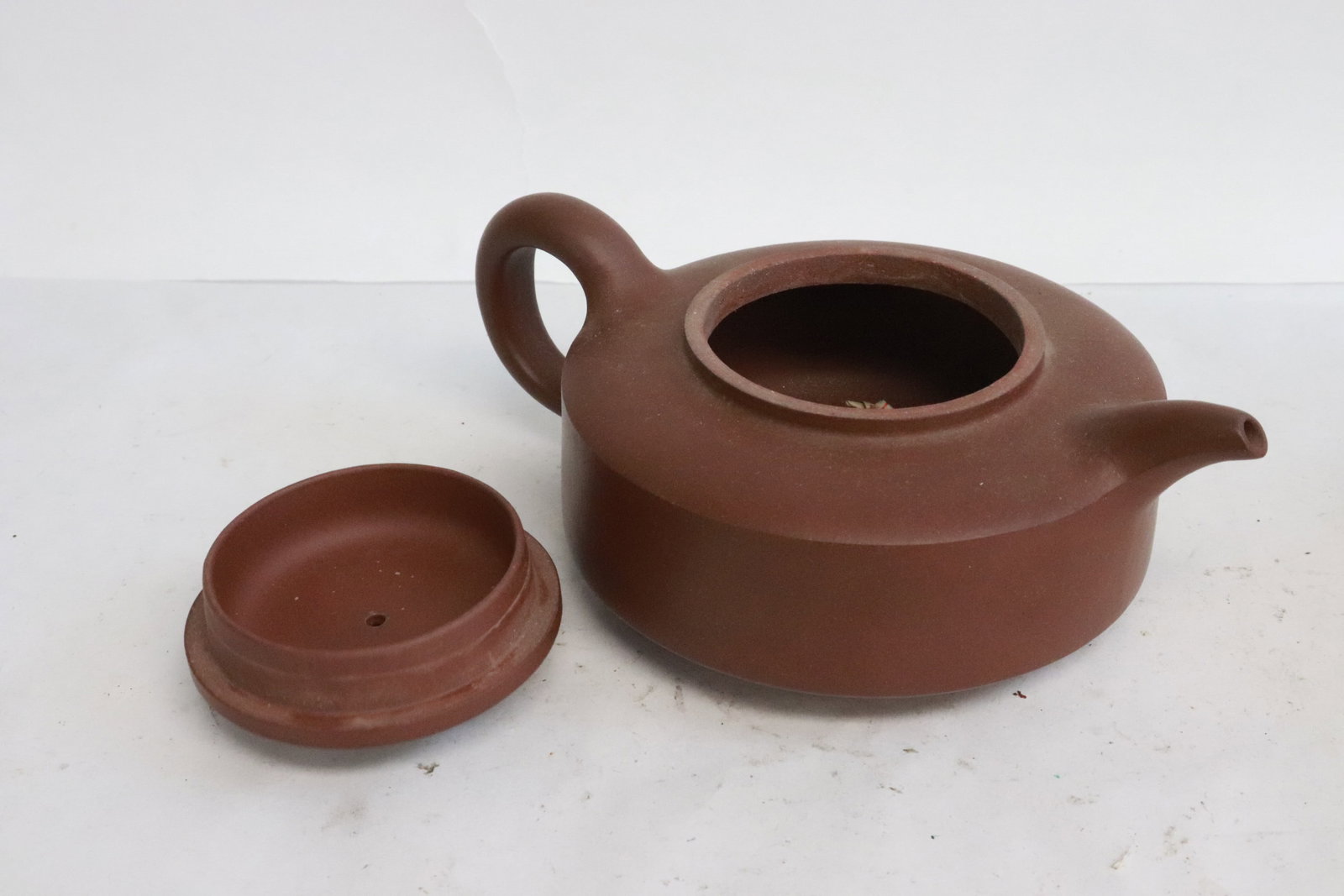 3 Yixing teapots - 6