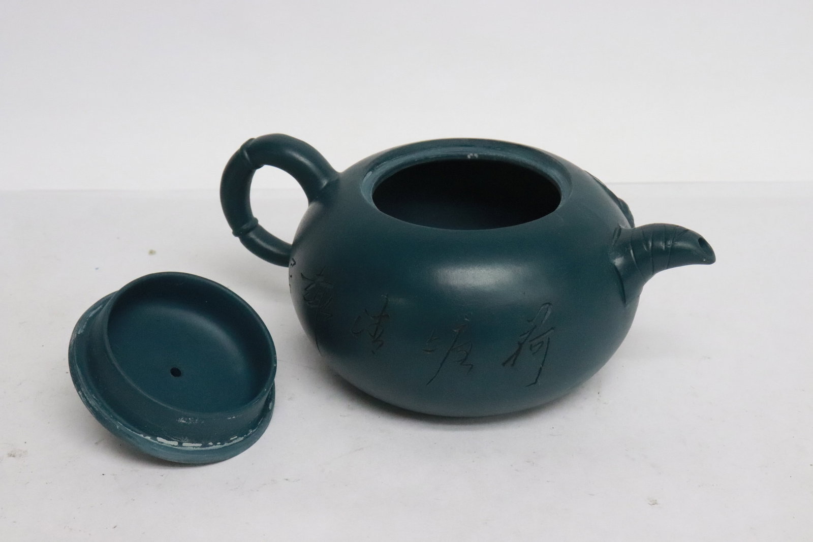 3 Yixing teapots - 3