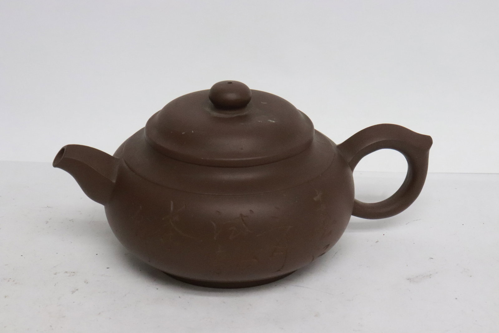 3 Yixing teapots - 5