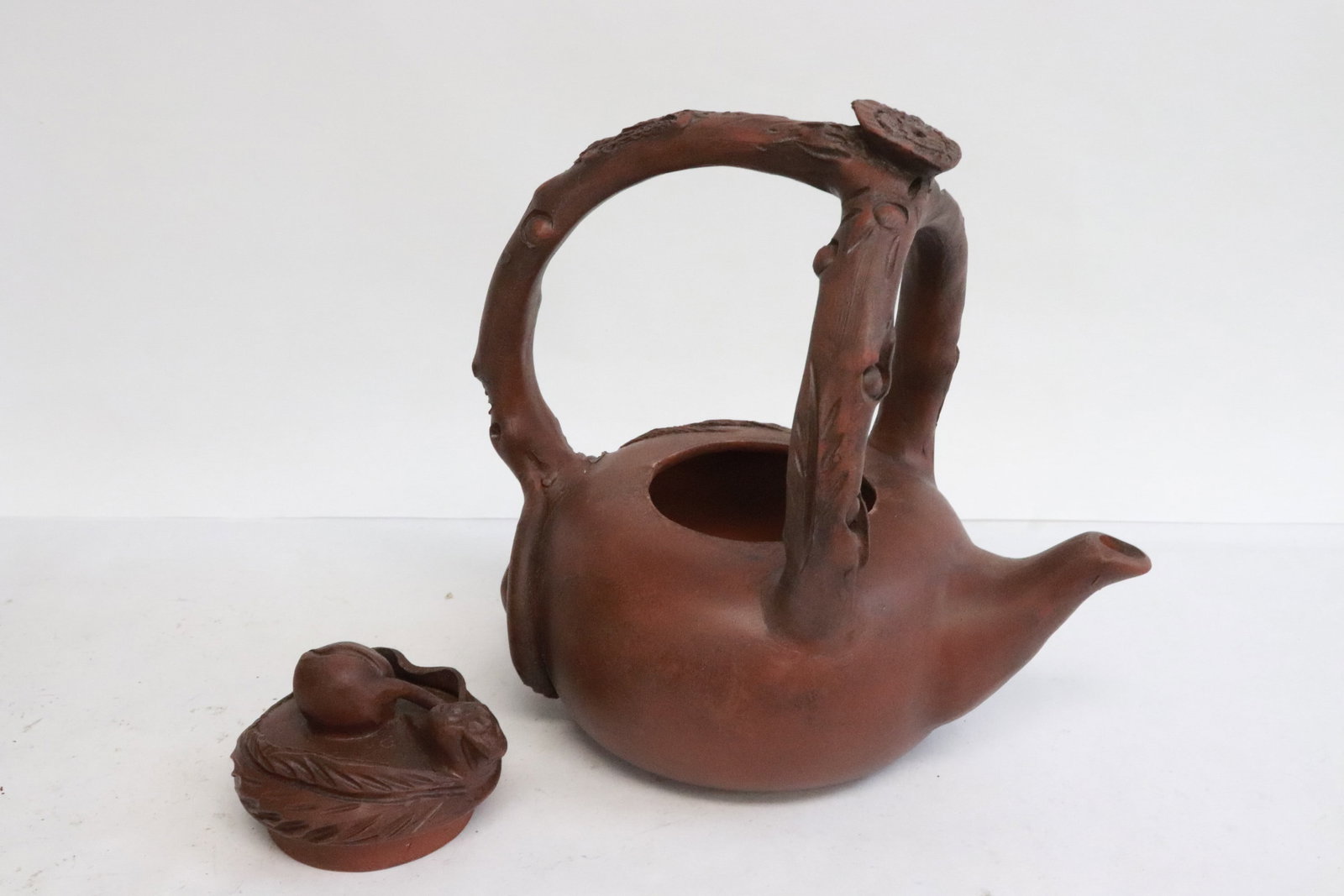 2 large Yixing teapots - 3