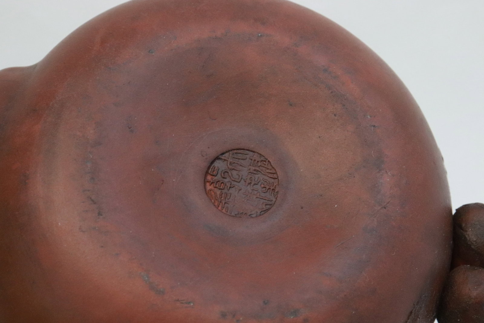 2 large Yixing teapots - 5