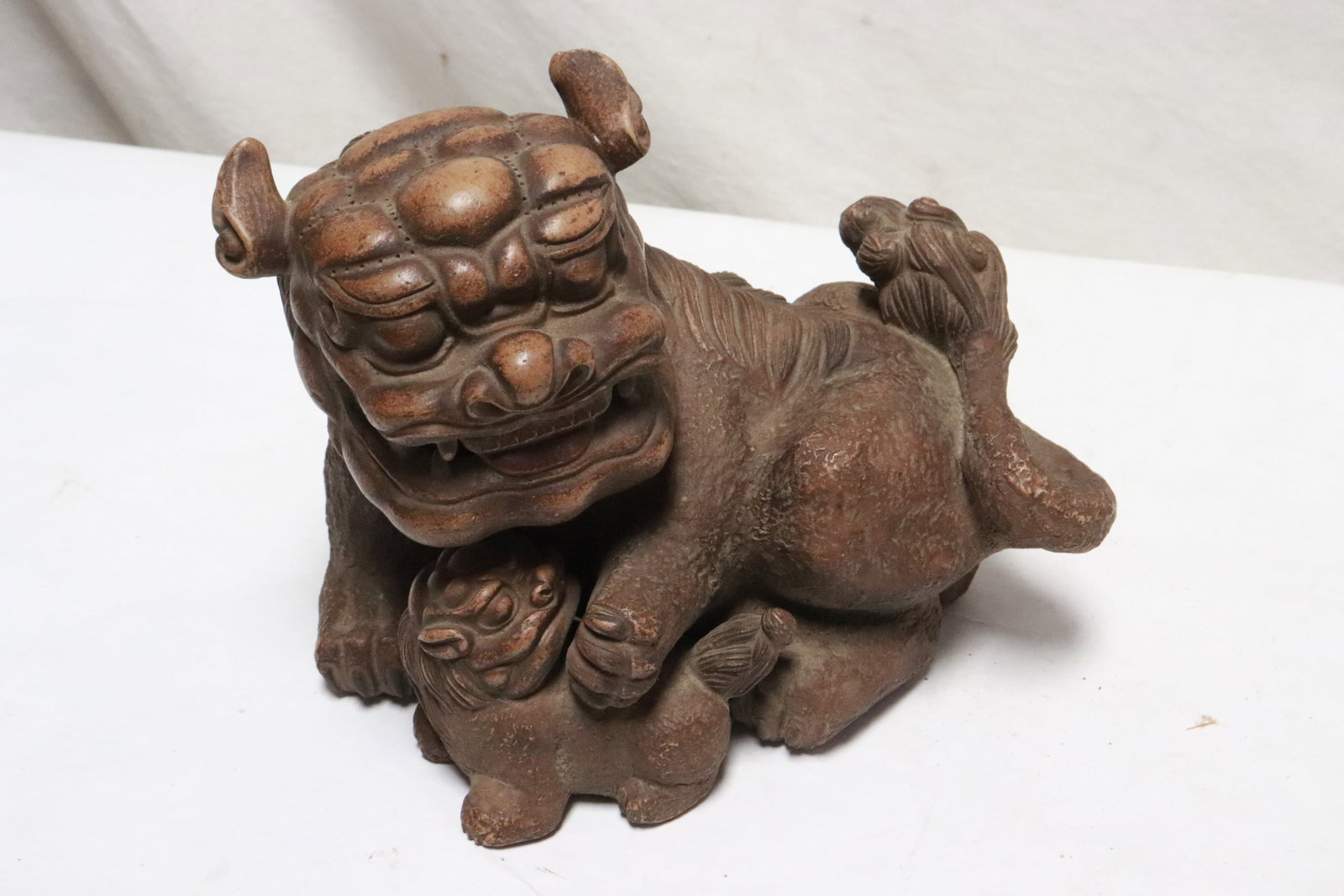 Pair earthenware fulions - 3