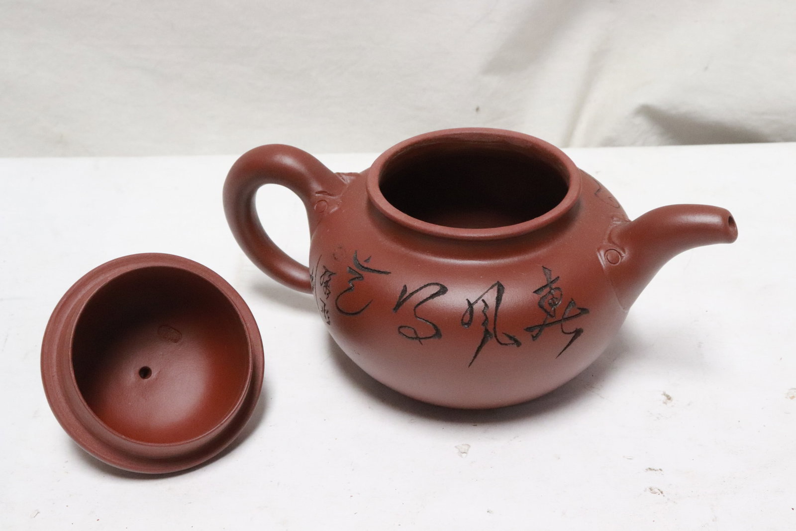 3 Yixing teapots - 6