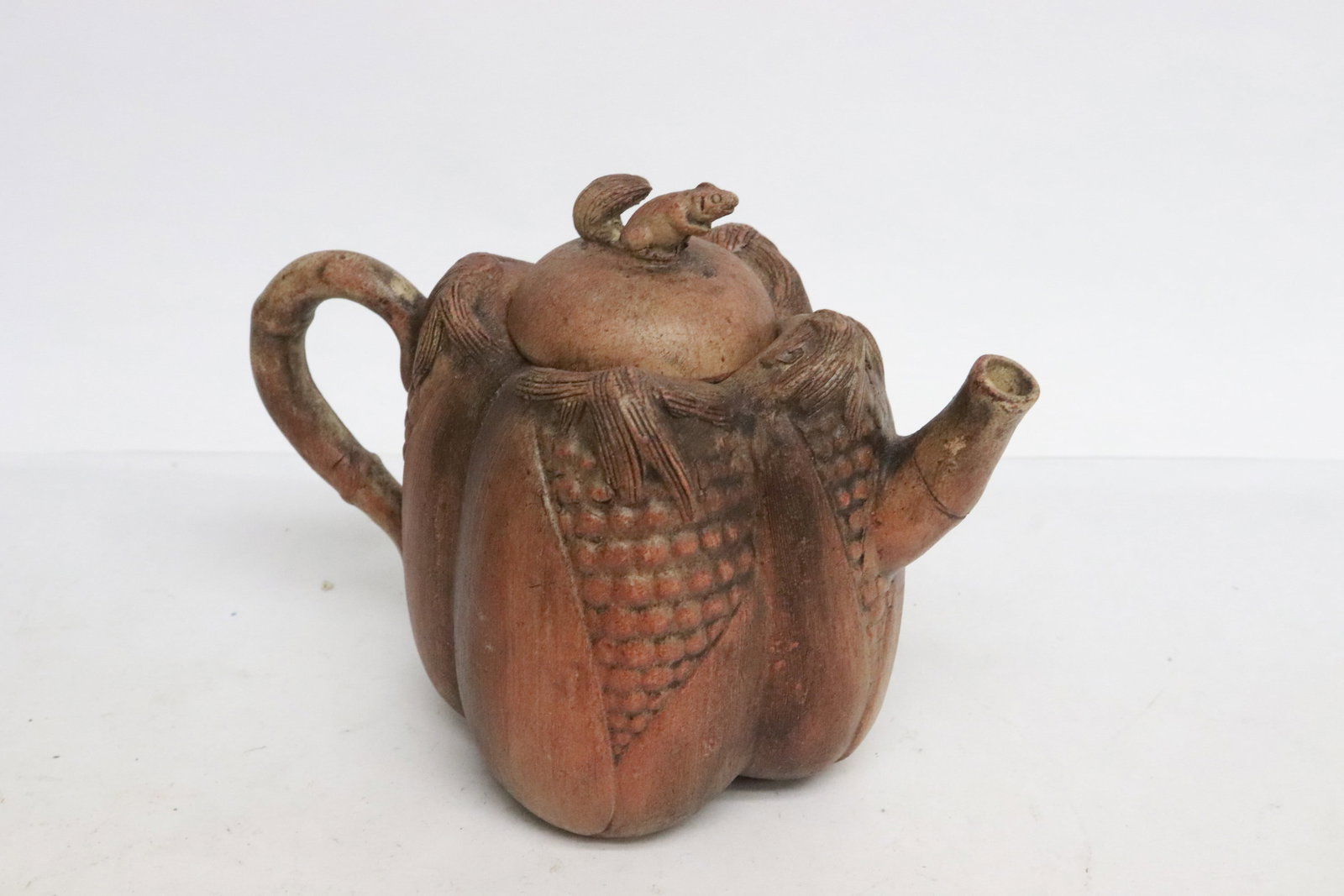 2 large Yixing teapots - 3