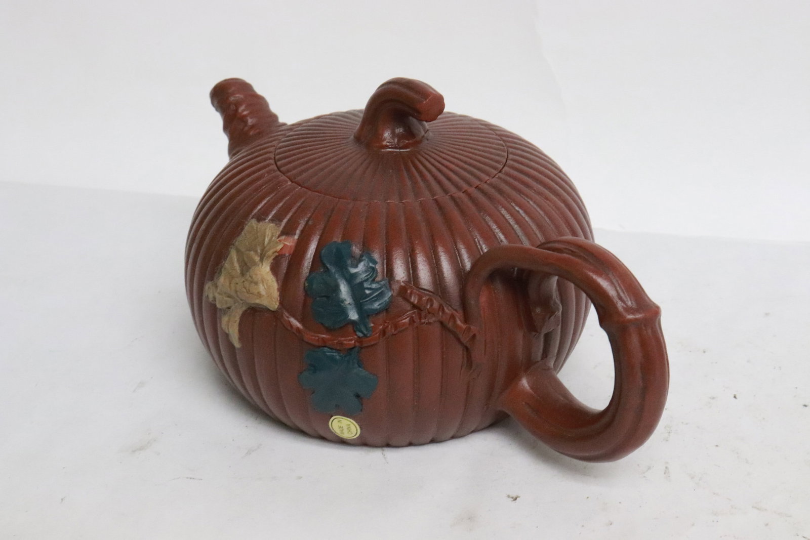 2 large Yixing teapots - 8