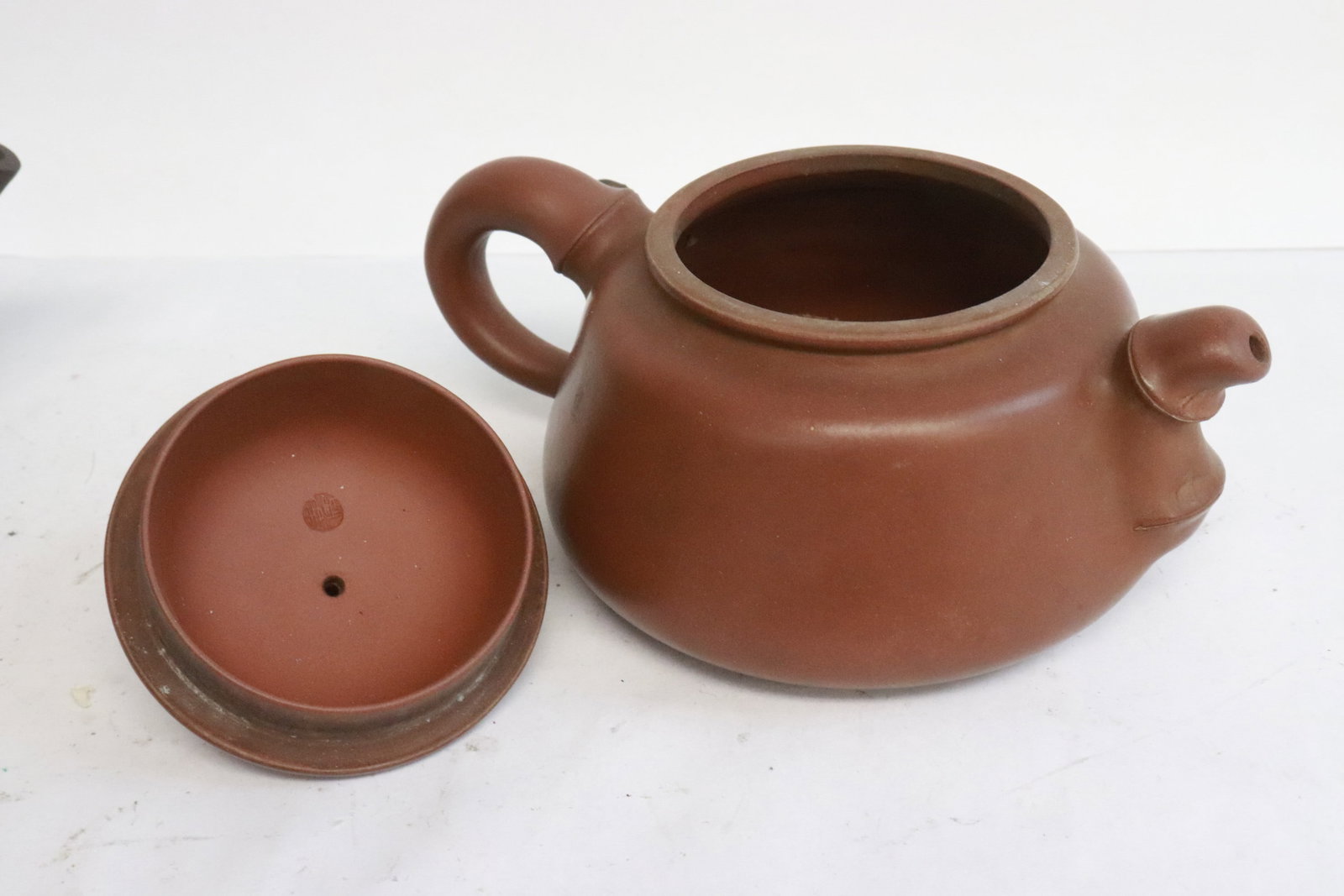3 Yixing teapots - 6