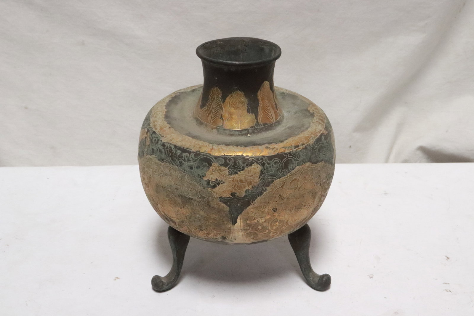 A parcel gilt bronze tripod censer (1 of 6)