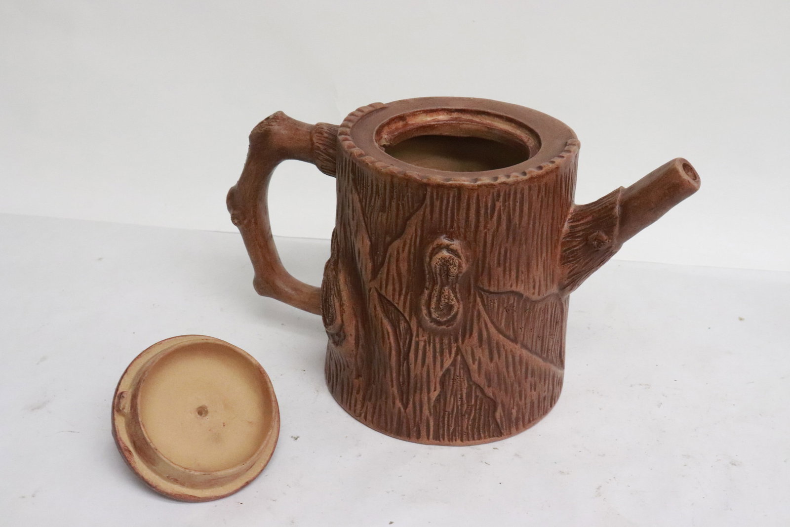 2 large Yixing teapots - 7