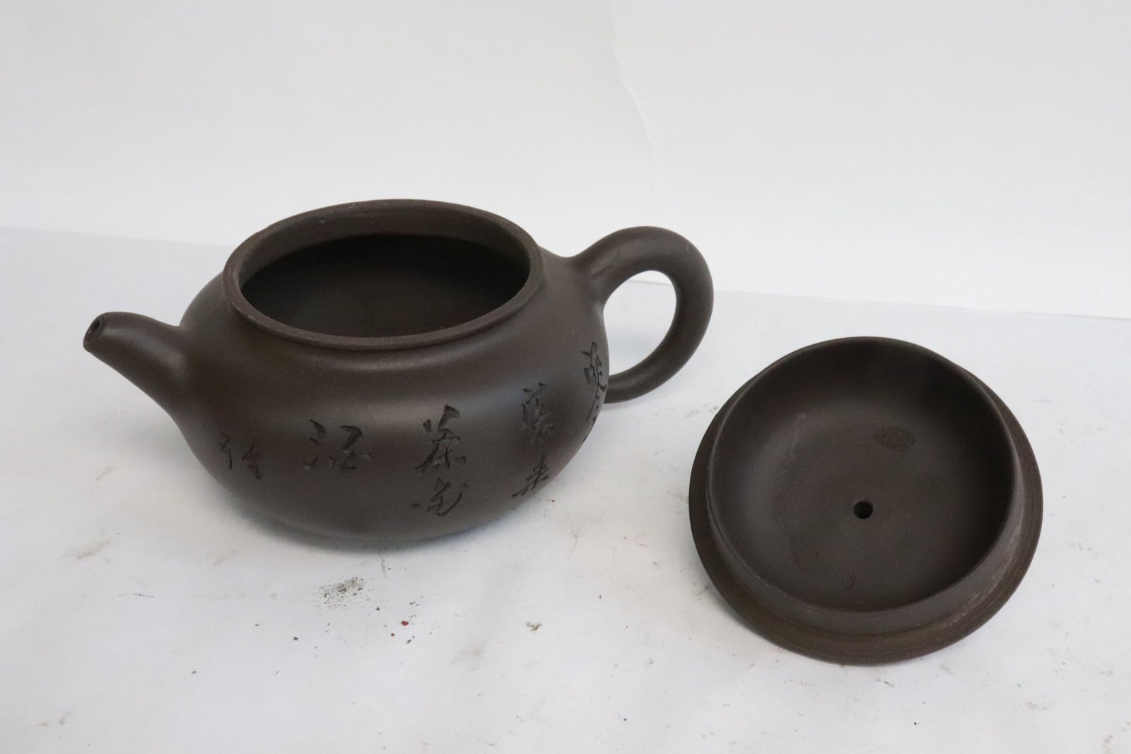 3 Yixing teapots - 6