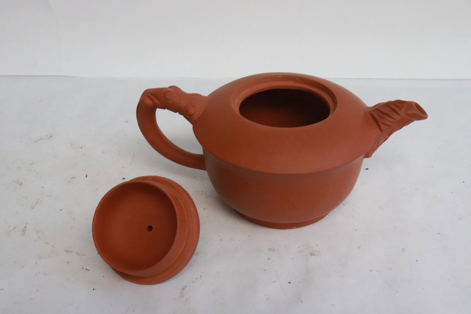 3 Yixing teapots - 9