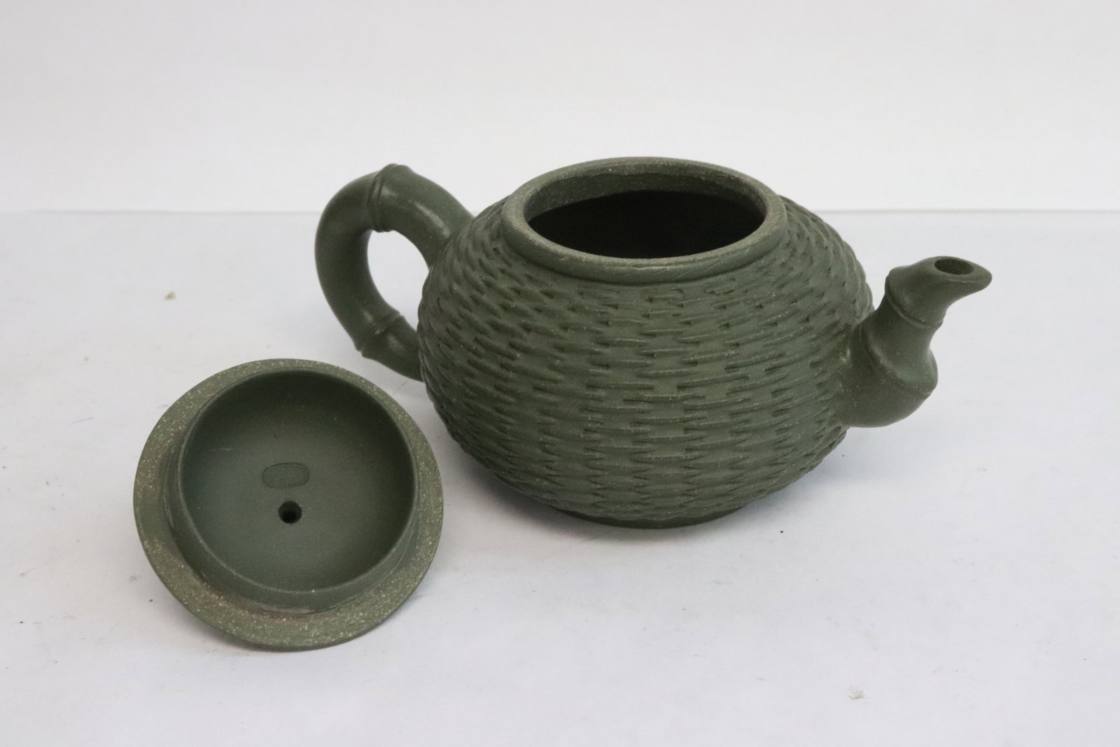 3 Yixing teapots - 3