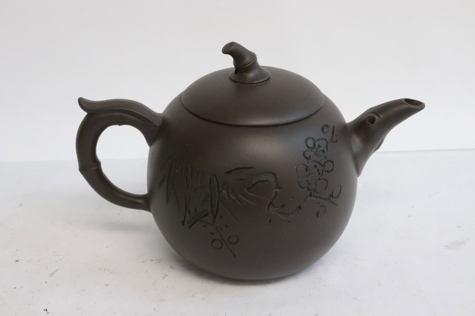 3 Yixing teapots - 2