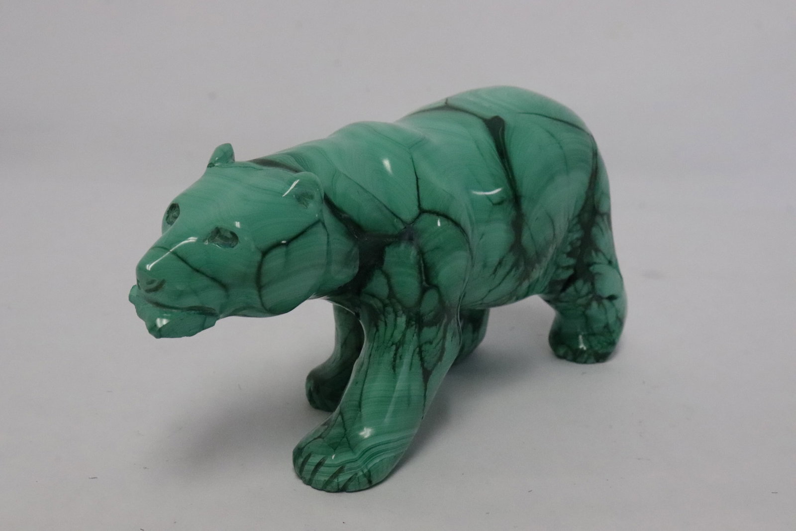 Malachite carved bear, chip - 6