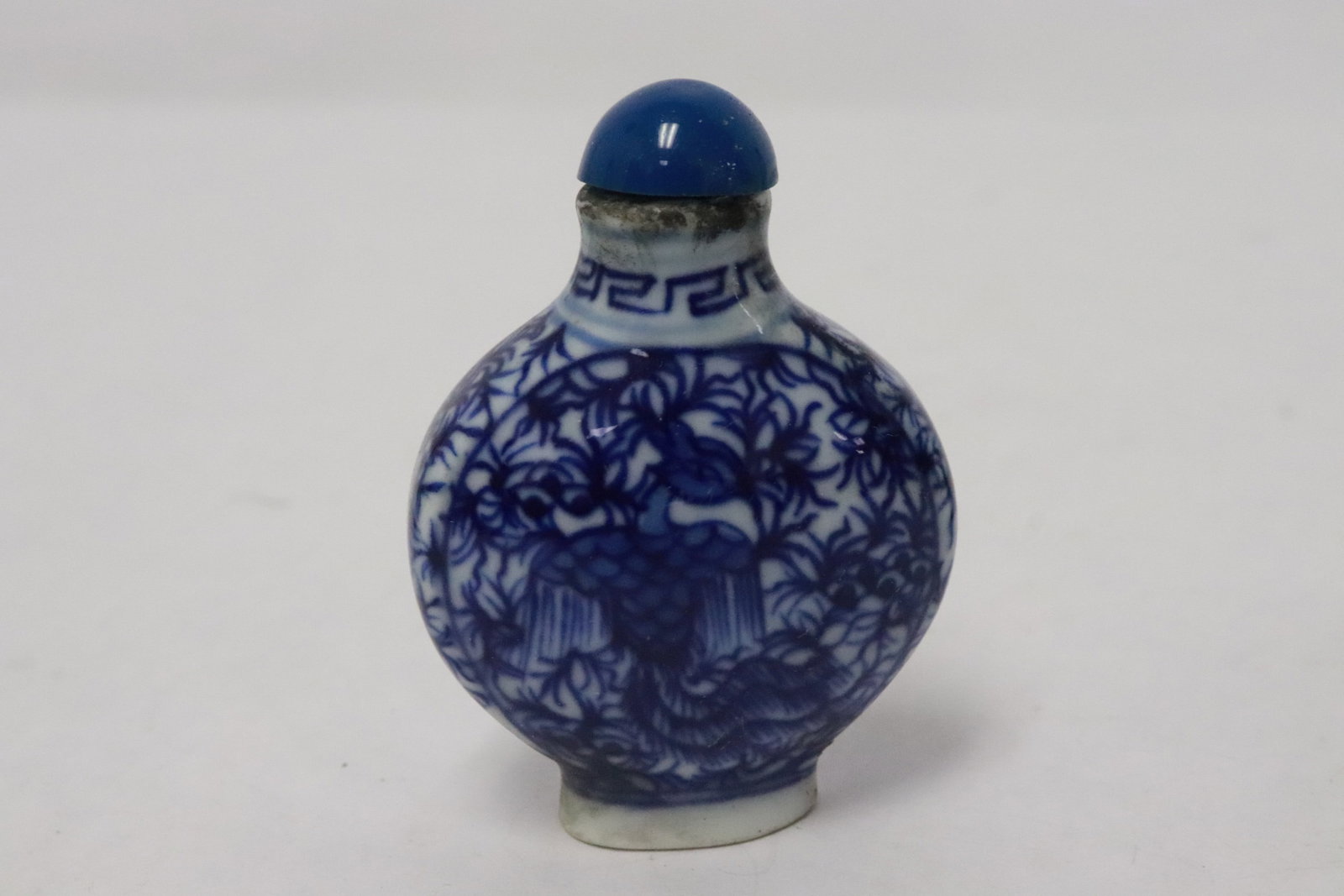 5 snuff bottles - 5