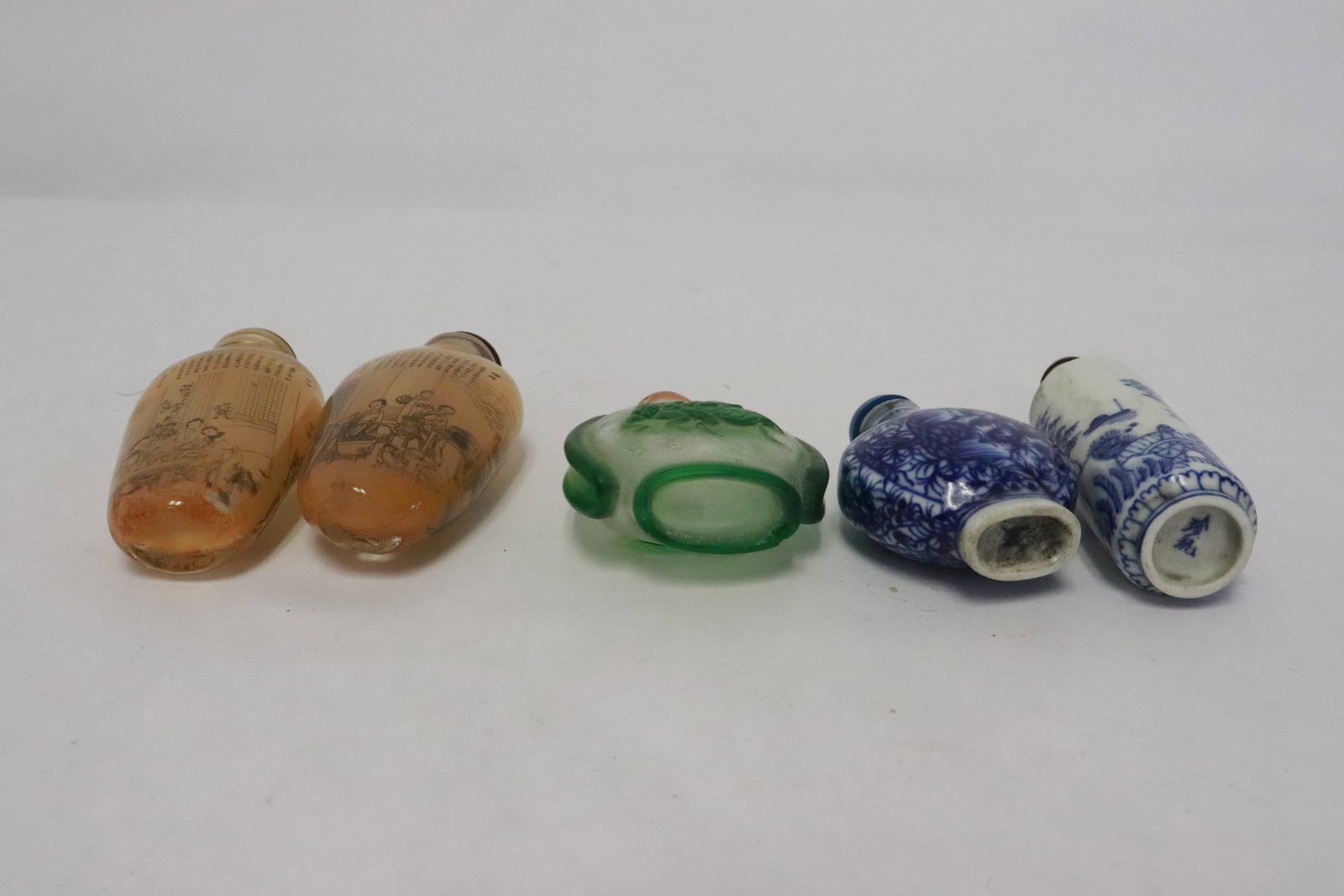 5 snuff bottles - 9