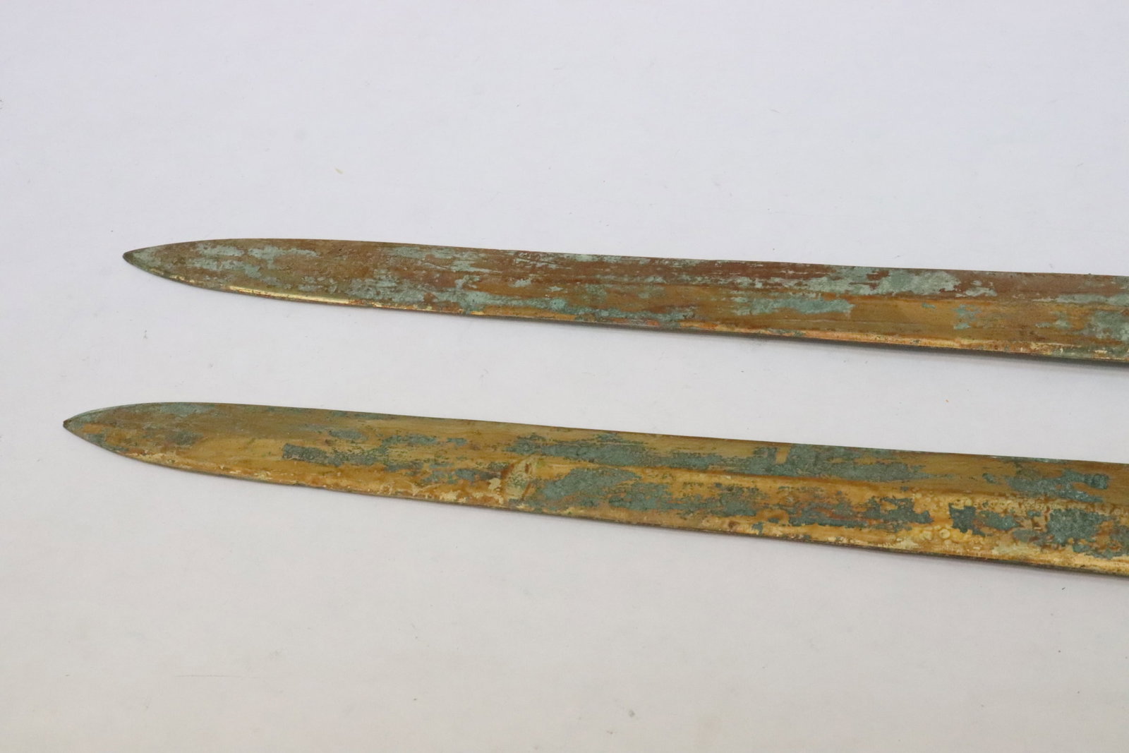 2 bronze swords - 3